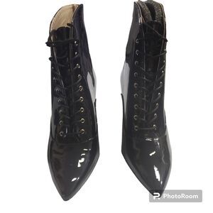 Nine West 40th Anv CALLAH Sexy Lace Up Black PATENT LEATHER Victorian Bootie 6.5